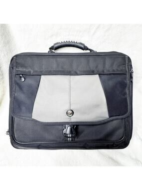TARGUS Laptop Deluxe Carrying Case Black Gray Padded Travel Bag